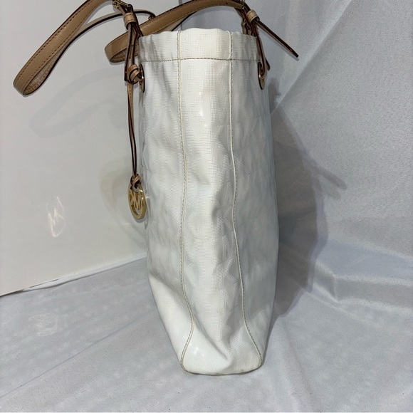 MICHAEL Michael Kors Logo White Patent Leather Large Tote - Picture 2 of 16